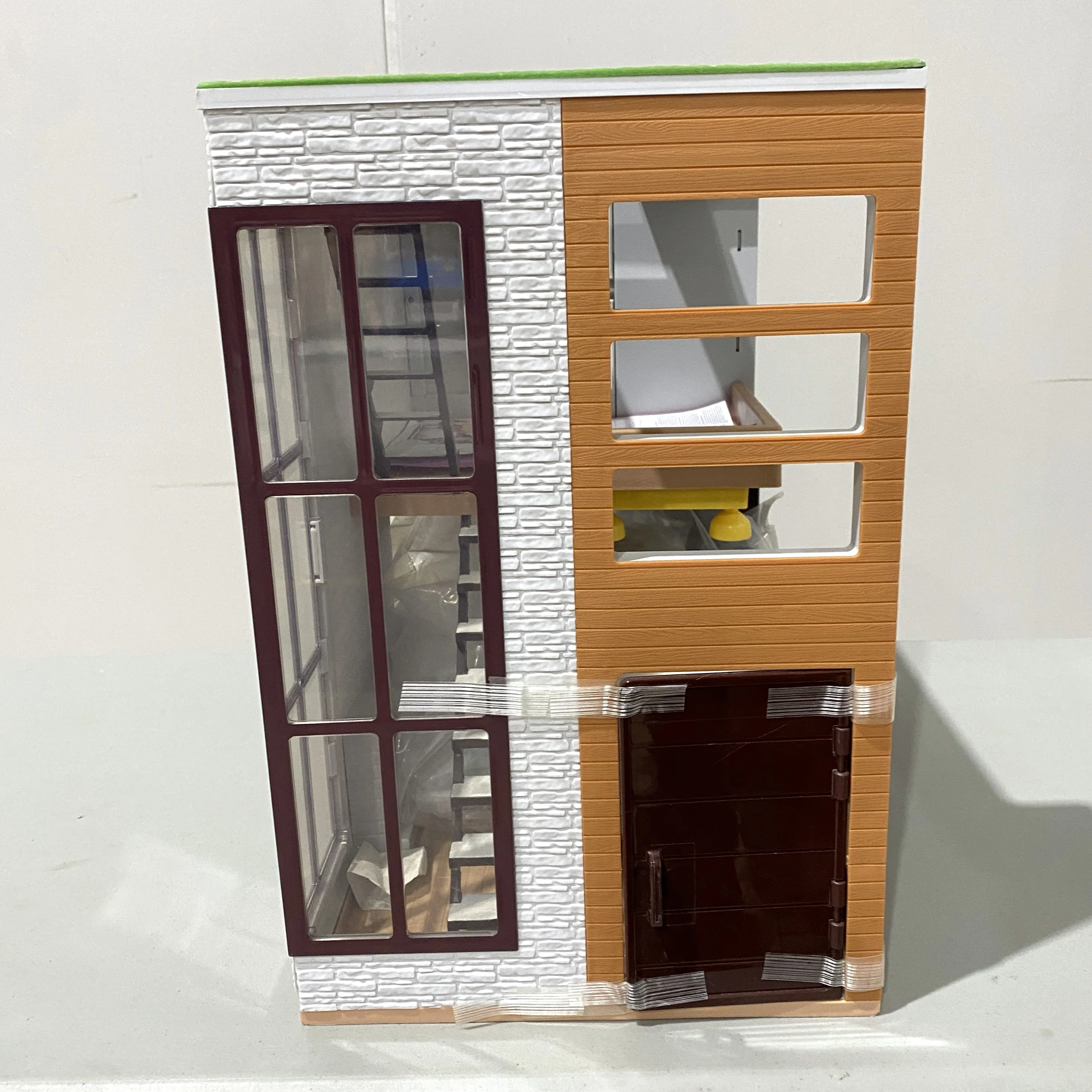 Dollhouse and Furniture - Image 3