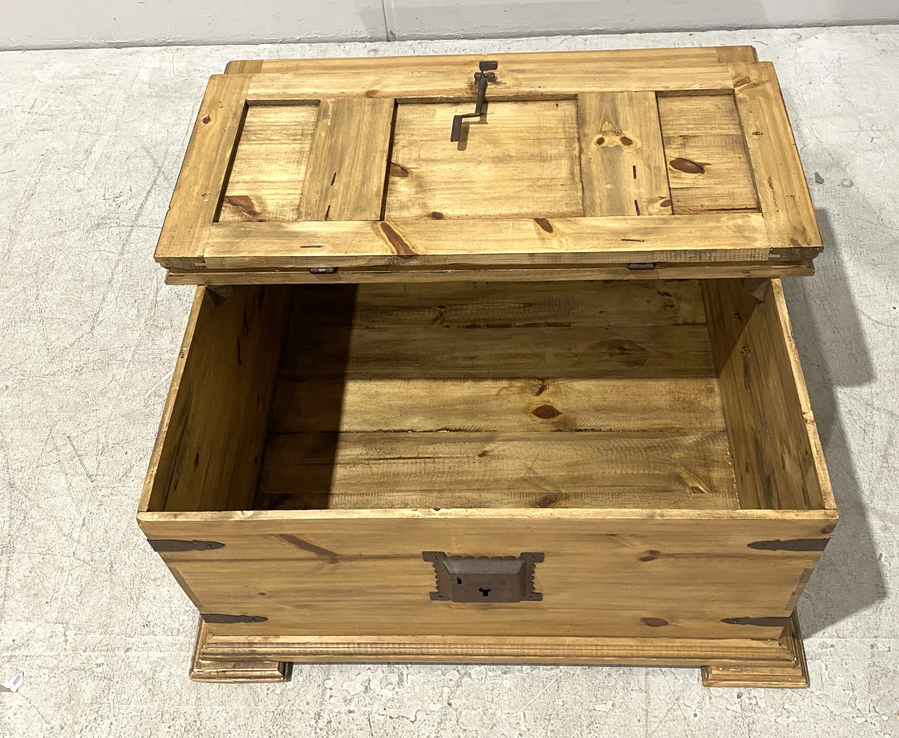 Rustic Coffee Table - Image 2